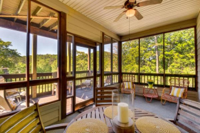 Kingwood Resort Condo with Golf Course Views!